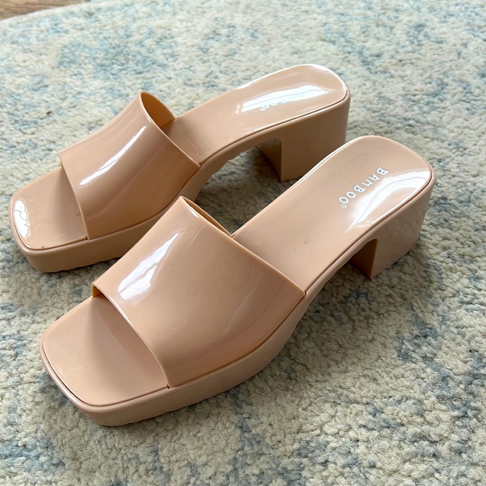 Bamboo plastic sandal heels